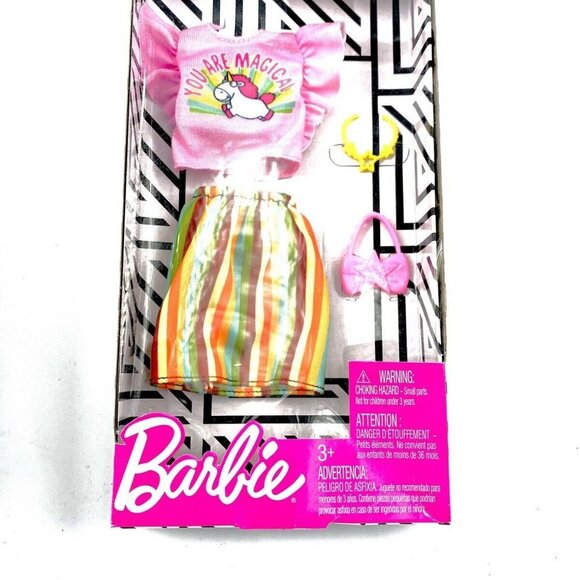 New!! MINIONS Barbie Fashion Pack (Lot of 4) - Picture 6 of 6